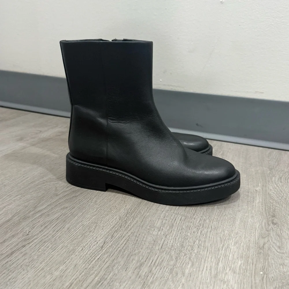 Vince Ankle Boots Kady in Leather Black